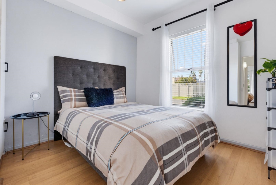 2 Bedroom Property for Sale in Milnerton Western Cape